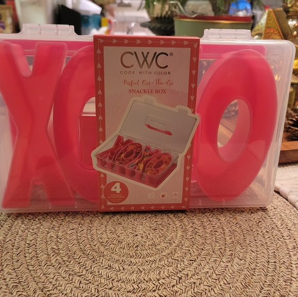 Cook With Color Pink Snackle Box - Picture 2 of 3